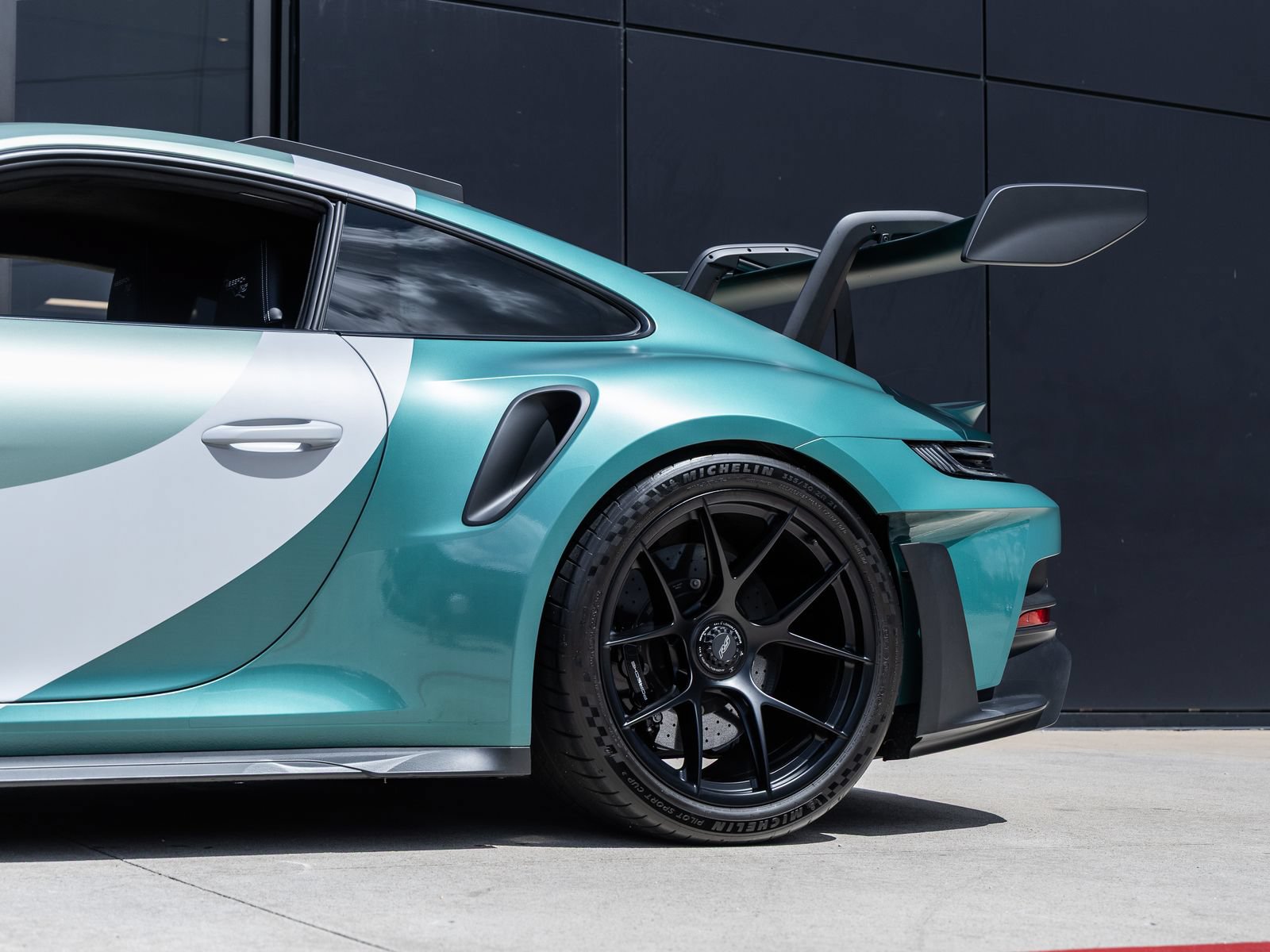 Certified 2024 Porsche 911 GT3 RS RWD image 27