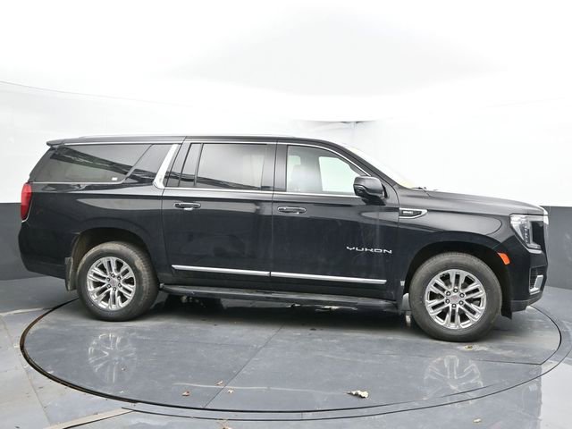 Used 2022 GMC Yukon XL SLT w/ SLT Luxury Package image 12