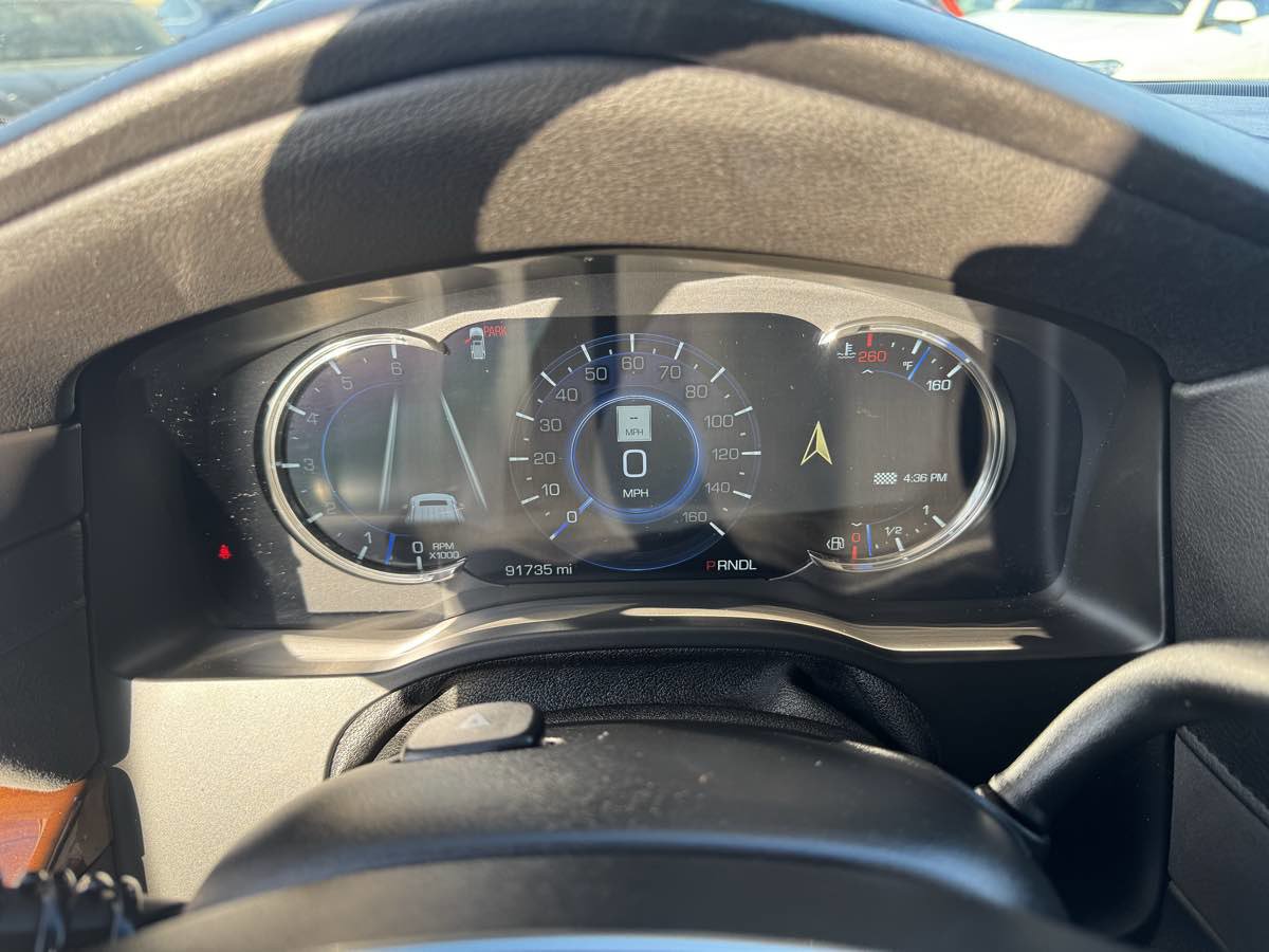 Used 2018 Cadillac Escalade Premium Luxury image 13