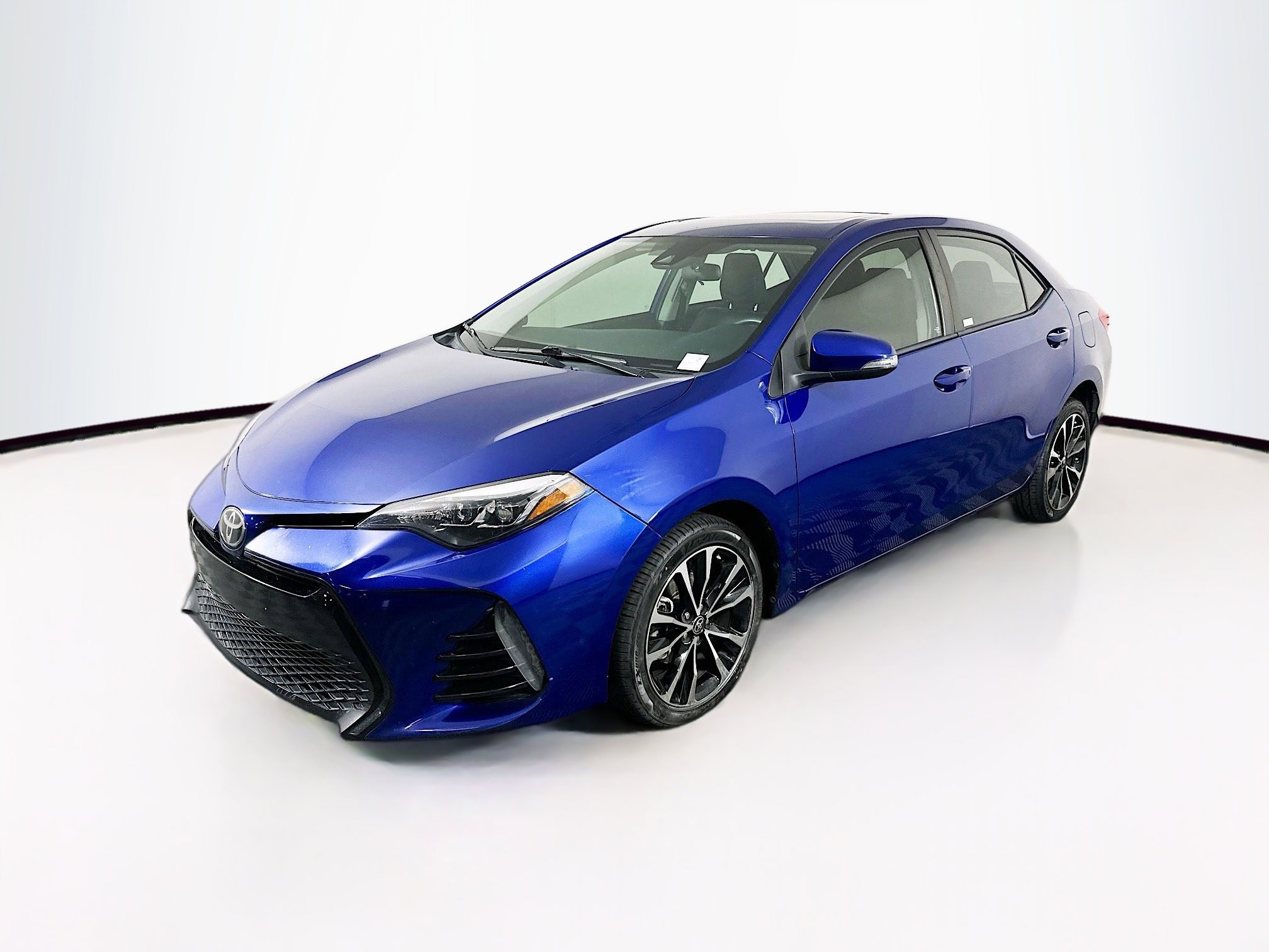 Used 2017 Toyota Corolla SE w/ SE Premium Package image 3