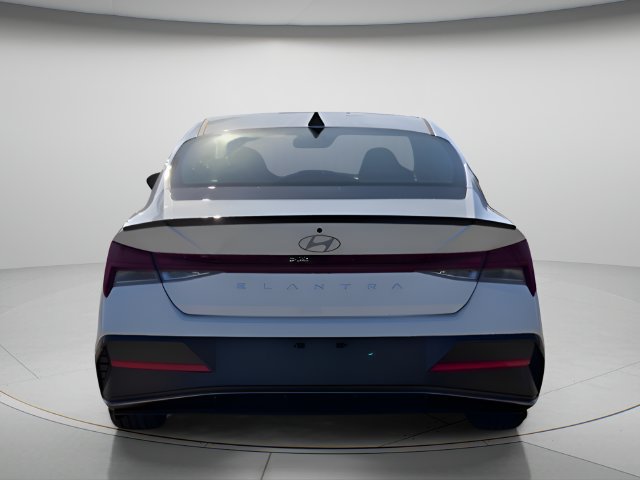 New 2026 Hyundai Elantra SEL Sport Premium FWD image 4