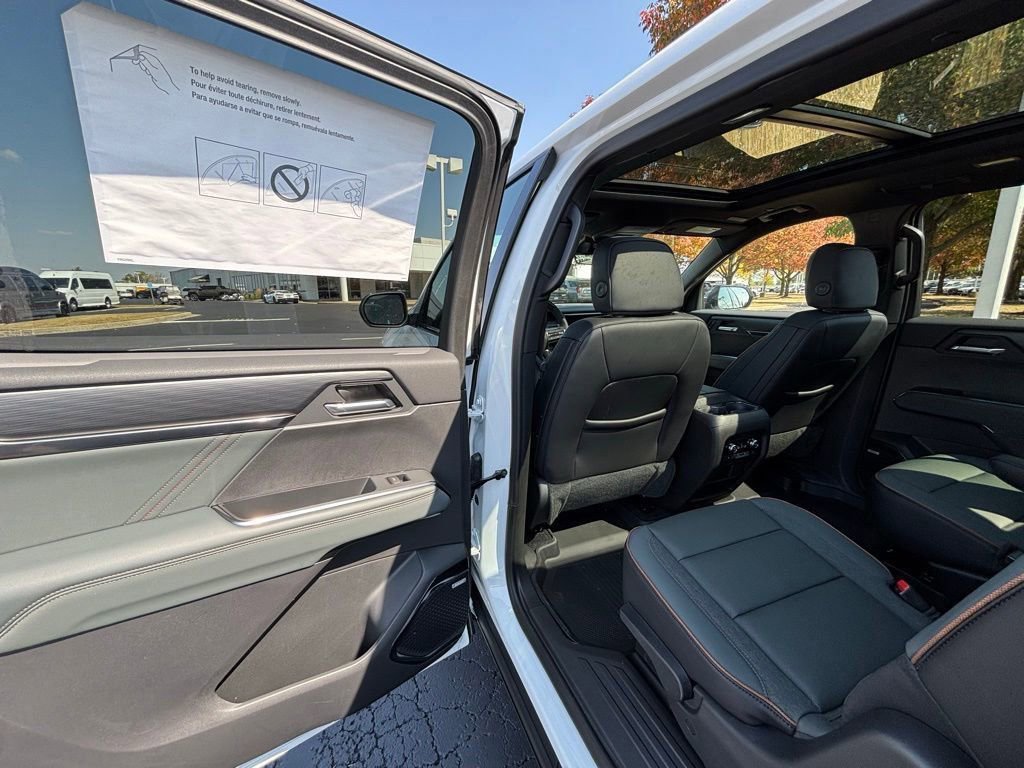 New 2026 GMC Acadia AT4 w/ Super Cruise Package image 43