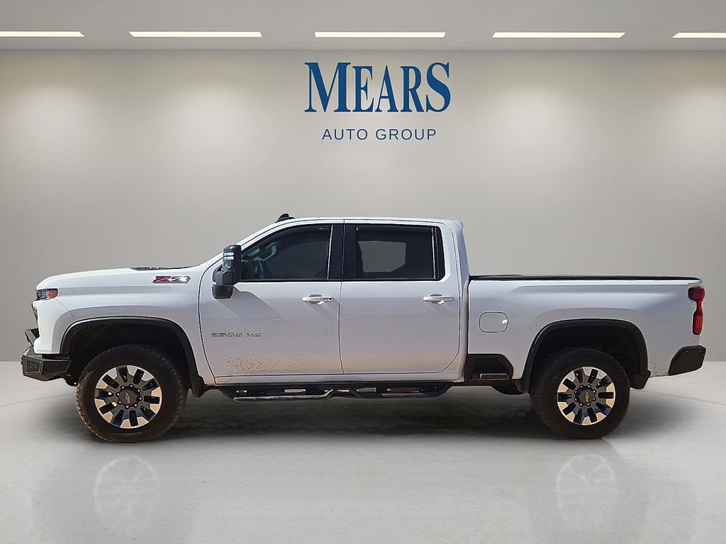 Used 2024 Chevrolet Silverado 2500 LT image 2