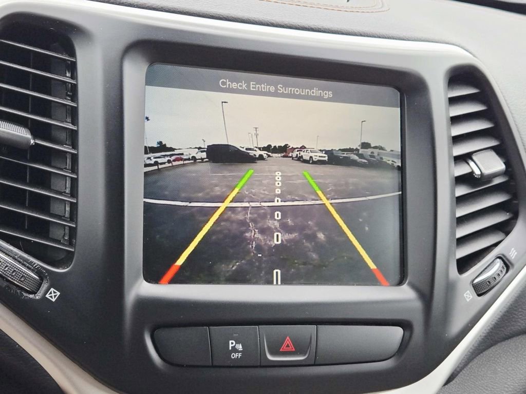Used 2018 Jeep Cherokee Limited w/ Trailer Tow Group AWD/4WD image 27
