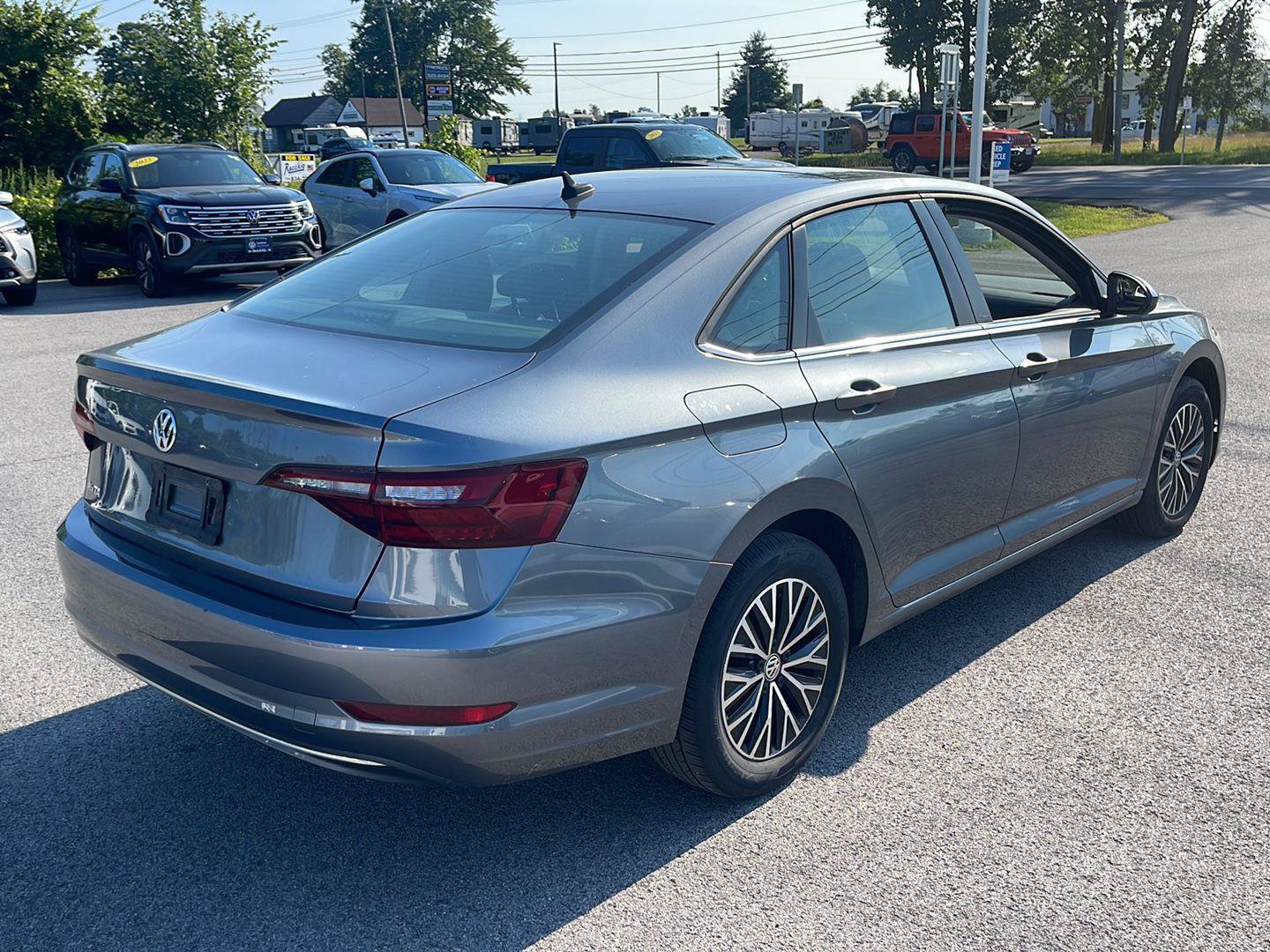 Used 2021 Volkswagen Jetta SE FWD image 6