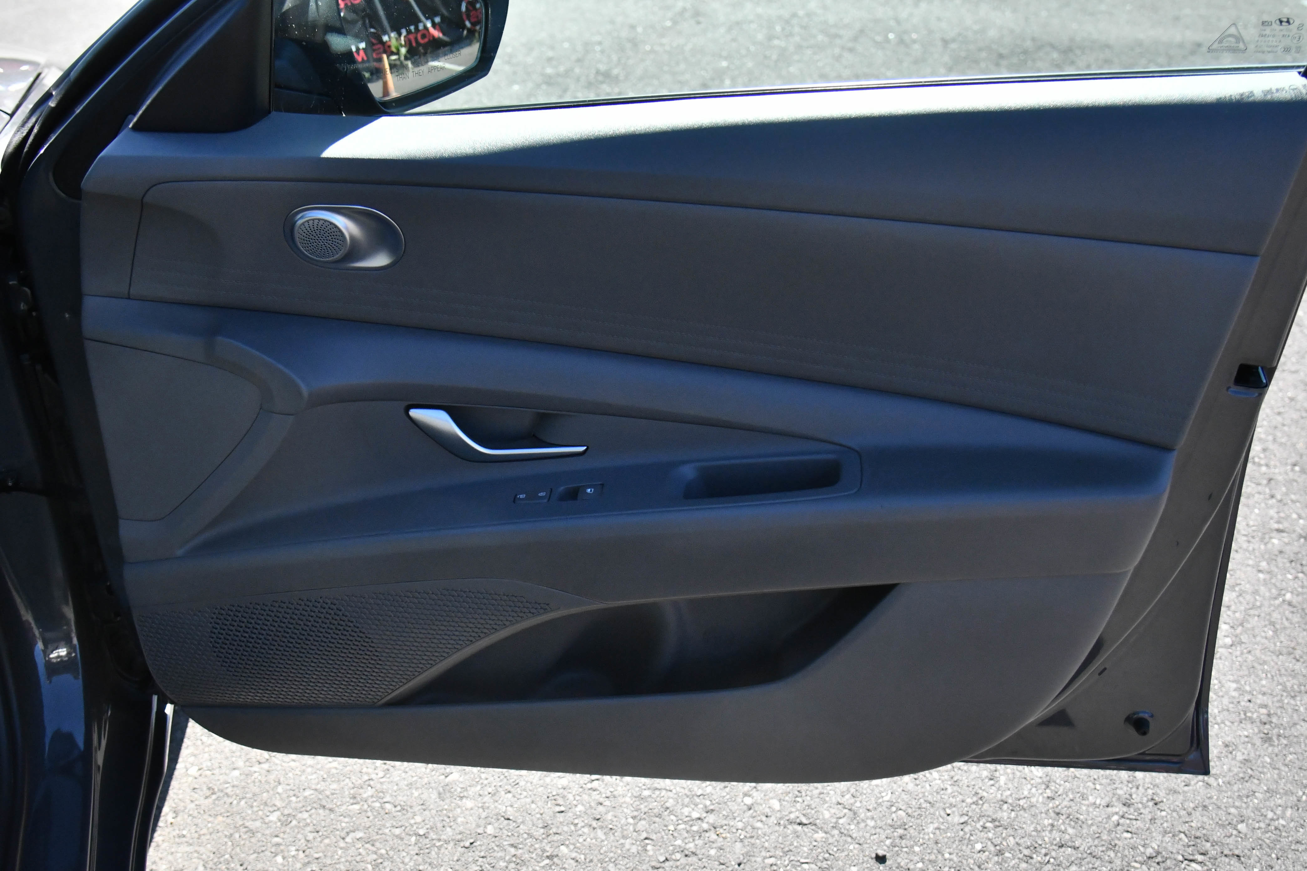 Used 2024 Hyundai Elantra SE FWD image 38