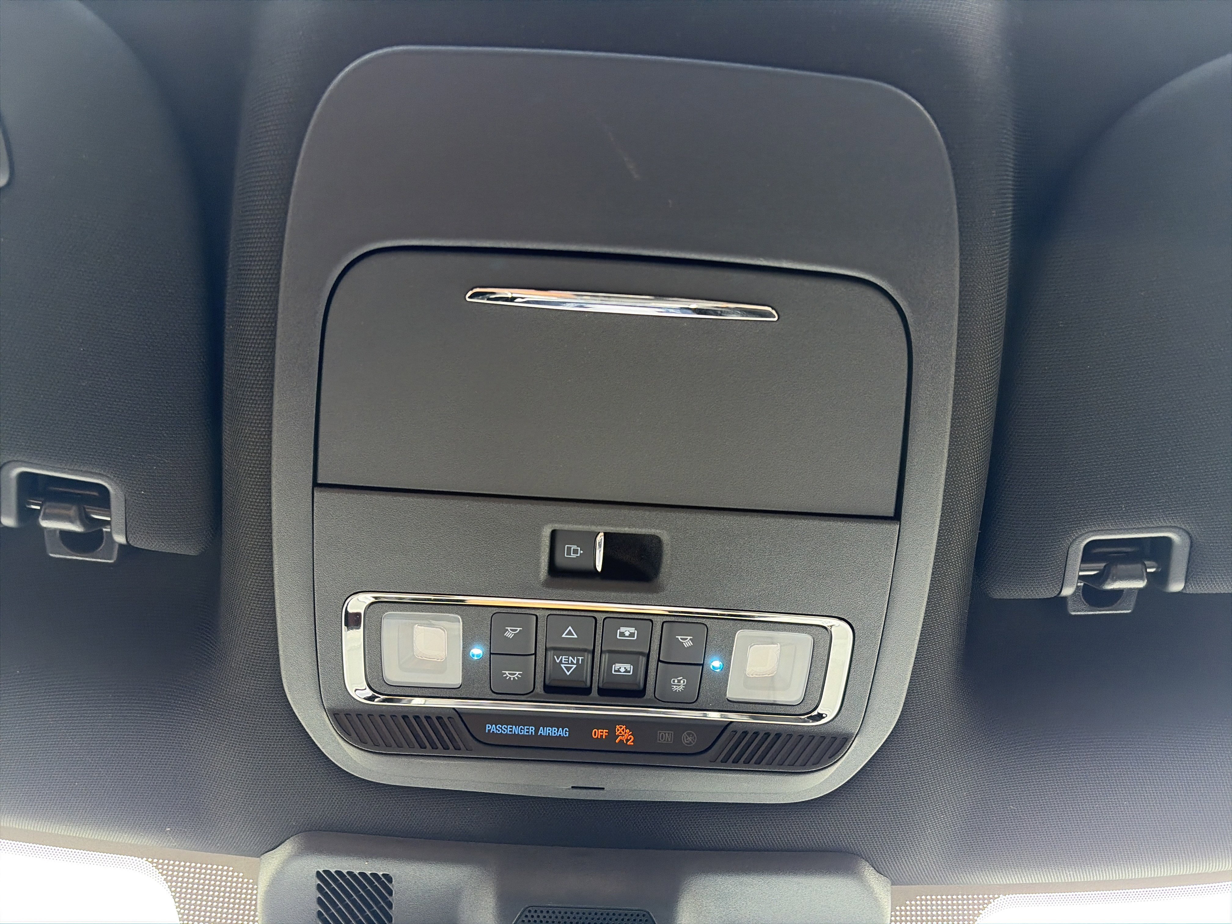 Used 2023 Ford F150 Lightning Platinum AWD/4WD image 14