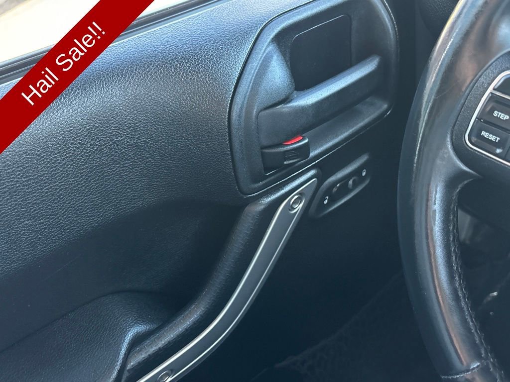 Used 2012 Jeep Wrangler Rubicon w/ PWR Convenience Group image 11