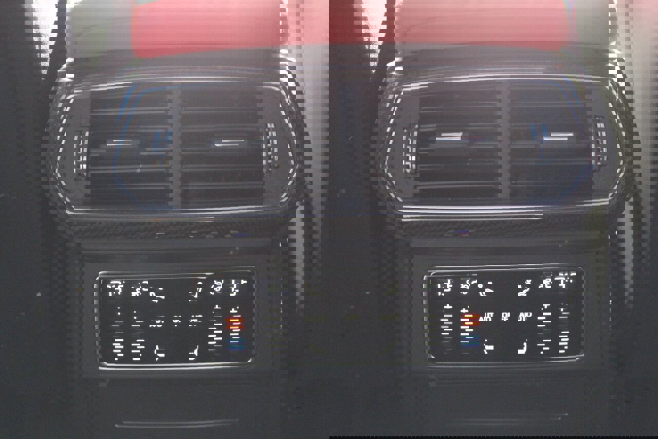 Used 2019 Lamborghini Urus image 10