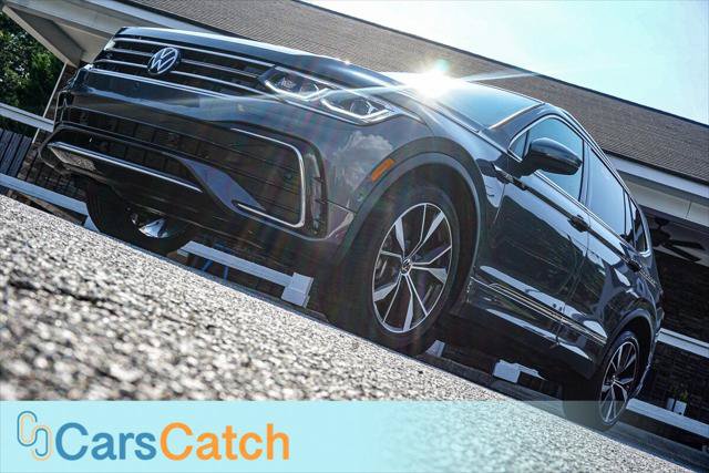 Used 2022 Volkswagen Tiguan SEL R-Line AWD/4WD image 4