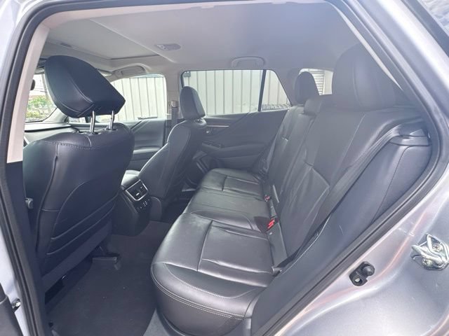 Used 2025 Subaru Outback Limited AWD/4WD image 14