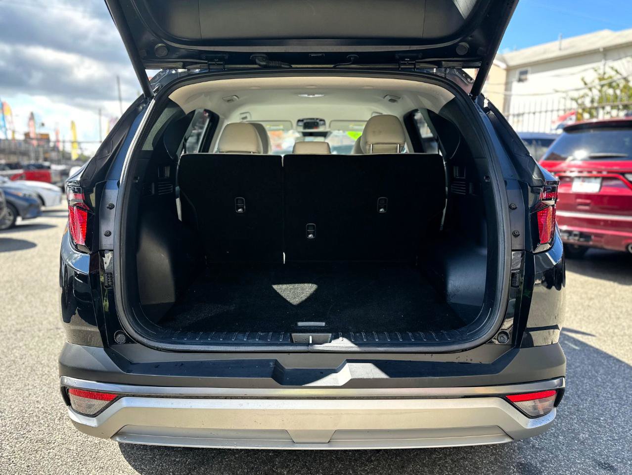Used 2025 Hyundai Tucson SEL FWD image 6