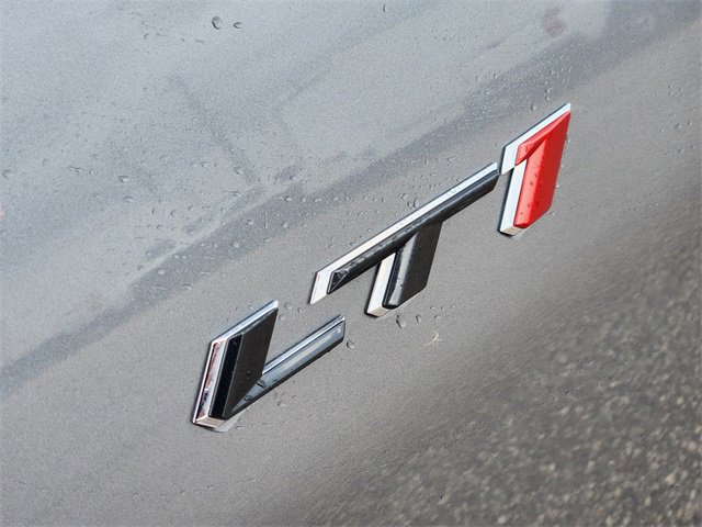 Used 2021 Chevrolet Camaro LT w/ Technology Package image 12