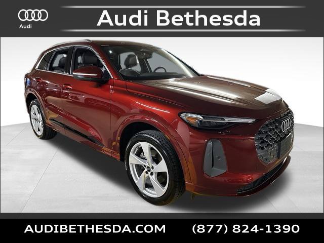 Certified 2025 Audi Q5 Premium Plus w/ Premium Plus AWD/4WD image 1