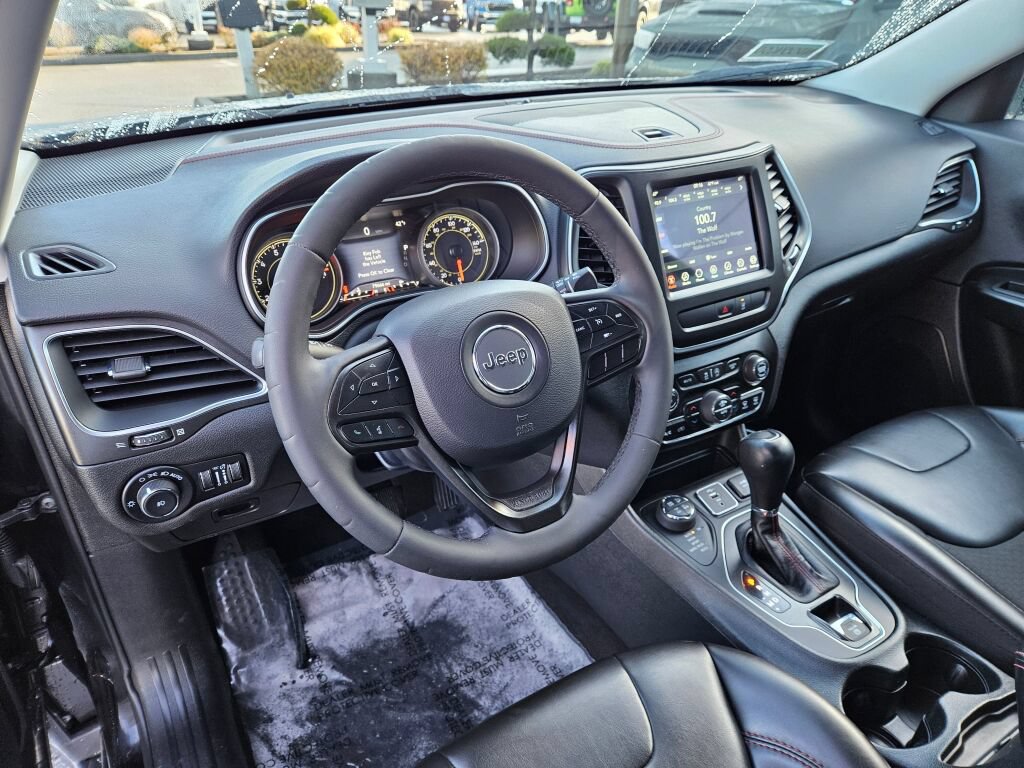 Used 2022 Jeep Cherokee Trailhawk w/ Trailer Tow Group AWD/4WD image 20