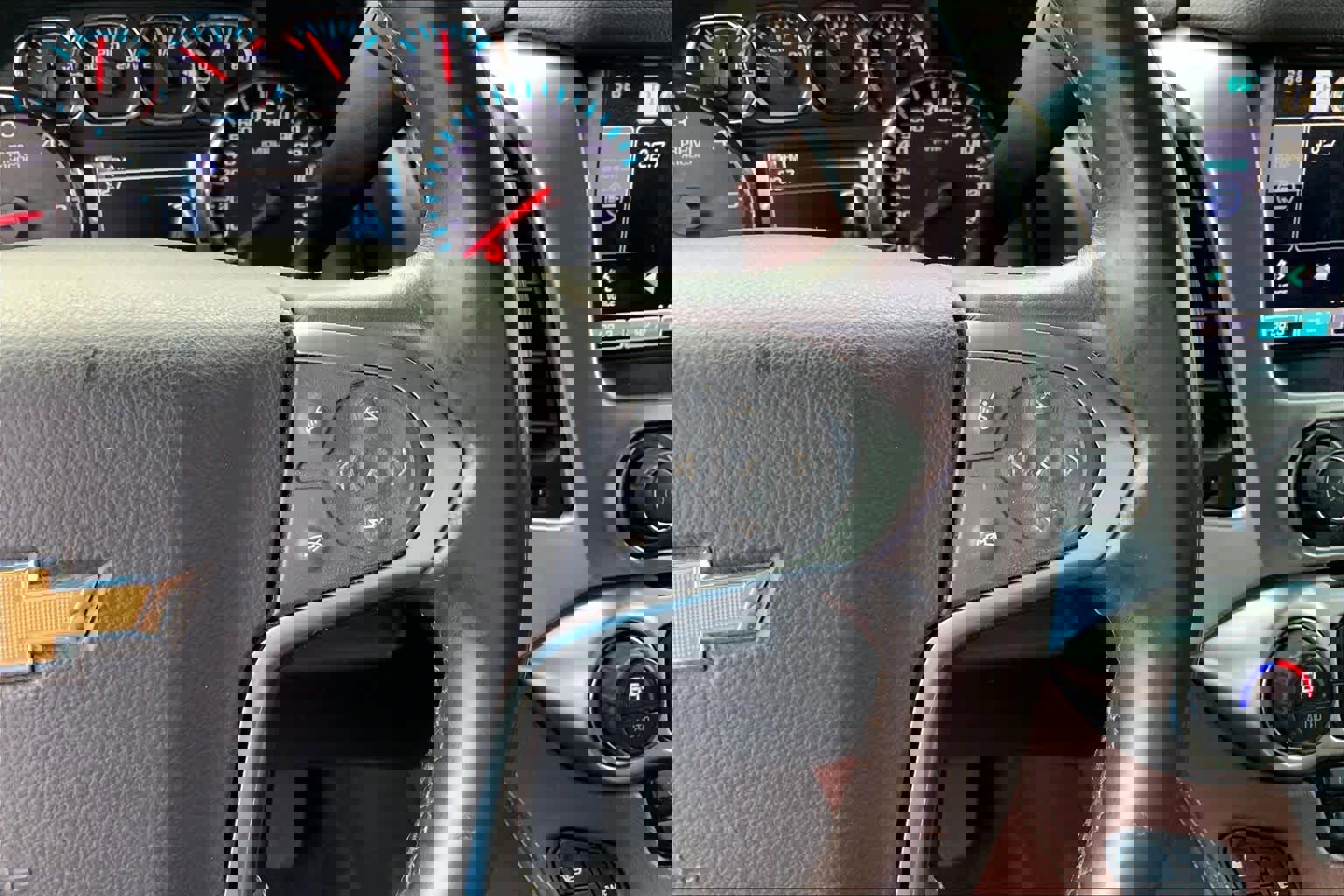 Used 2015 Chevrolet Tahoe LTZ RWD image 24