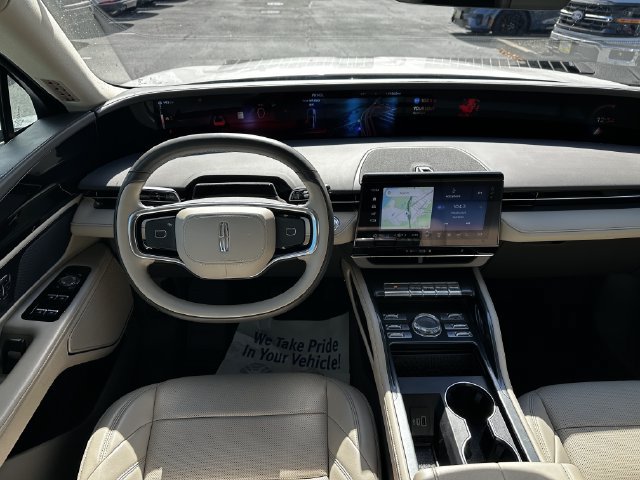 Certified 2024 Lincoln Nautilus Premier AWD/4WD image 13