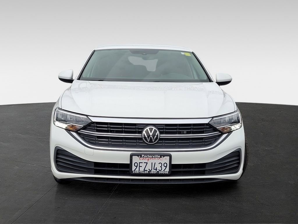 Used 2023 Volkswagen Jetta S image 2