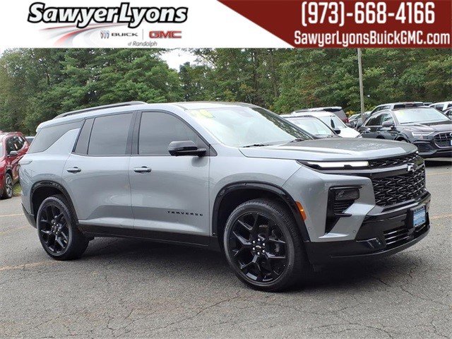 Certified 2024 Chevrolet Traverse RS w/ LPO, Floor Liner Package image 1