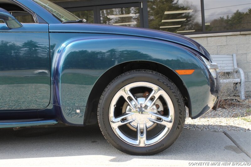 Used 2006 Chevrolet SSR w/ Preferred Equipment Group RWD image 36