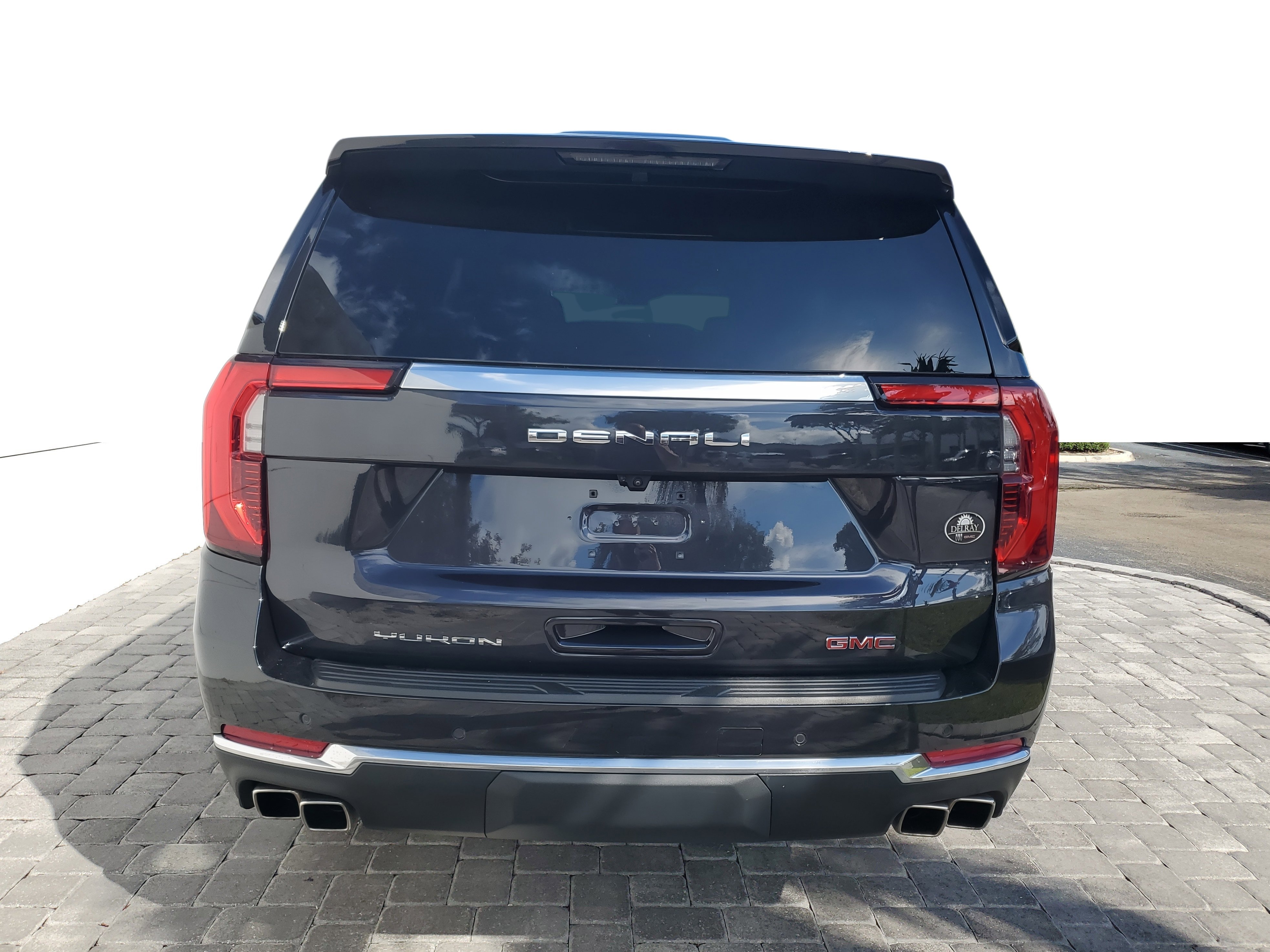 Used 2025 GMC Yukon XL Denali image 5