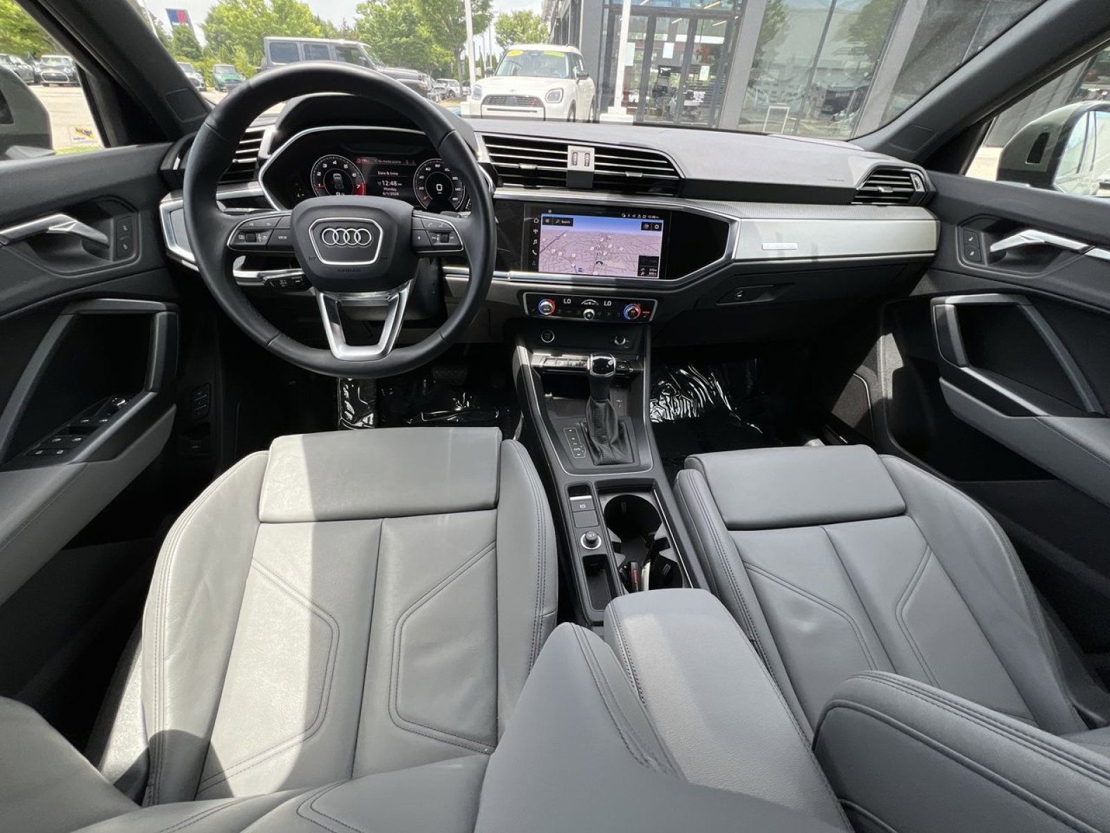 Used 2024 Audi Q3 2.0T Premium Plus AWD/4WD image 2