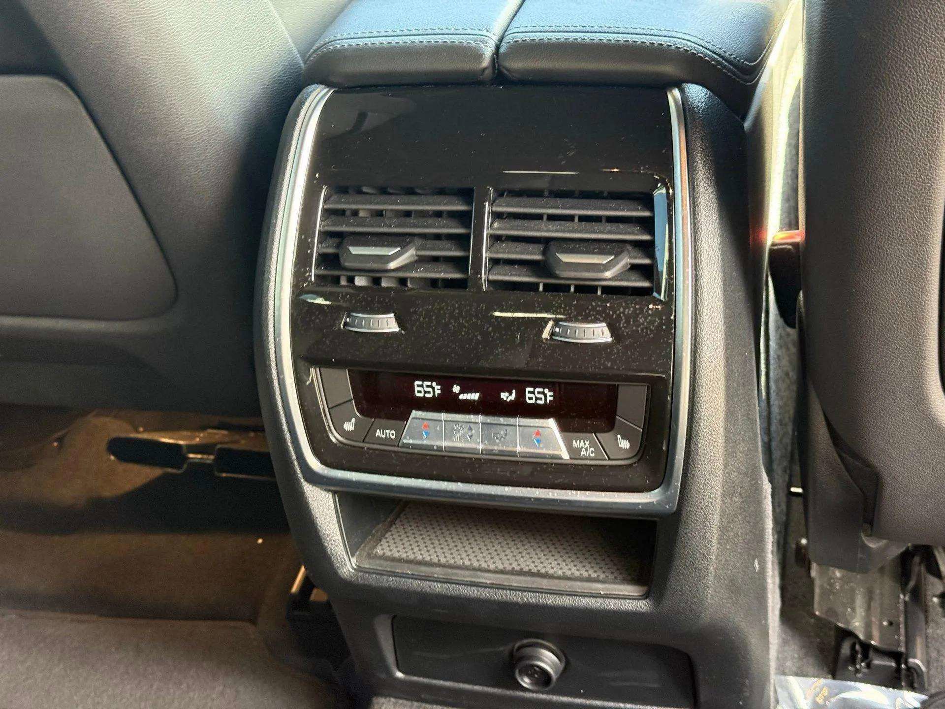 Used 2024 BMW X6 xDrive40i image 23