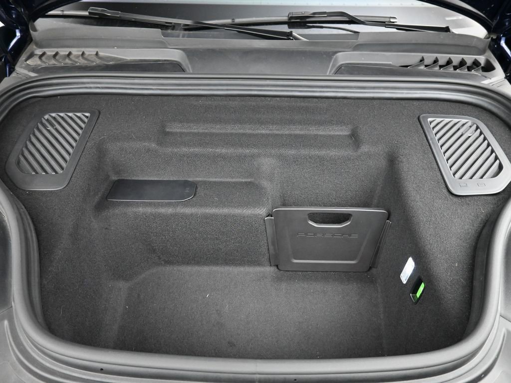 Certified 2024 Porsche Macan Turbo Electric image 33