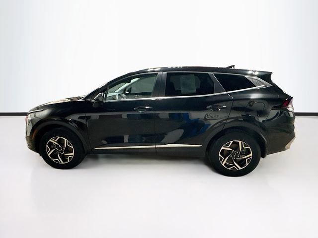 Used 2023 Kia Sportage LX image 4