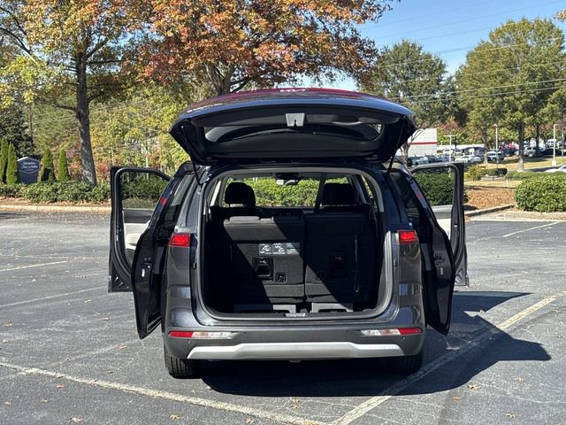 Certified 2023 Kia Carnival LX image 11