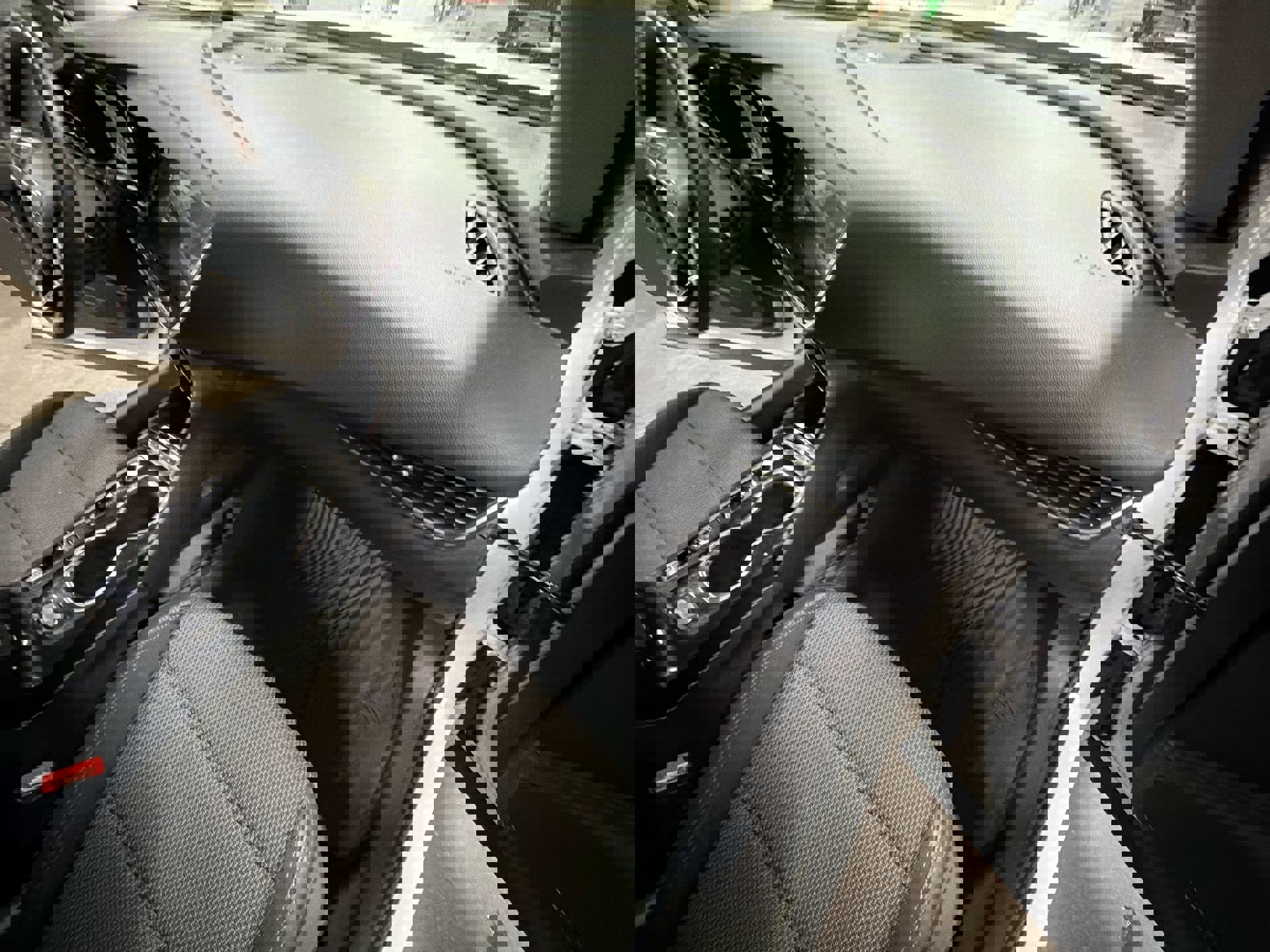 Used 2023 Buick Envision Preferred image 27