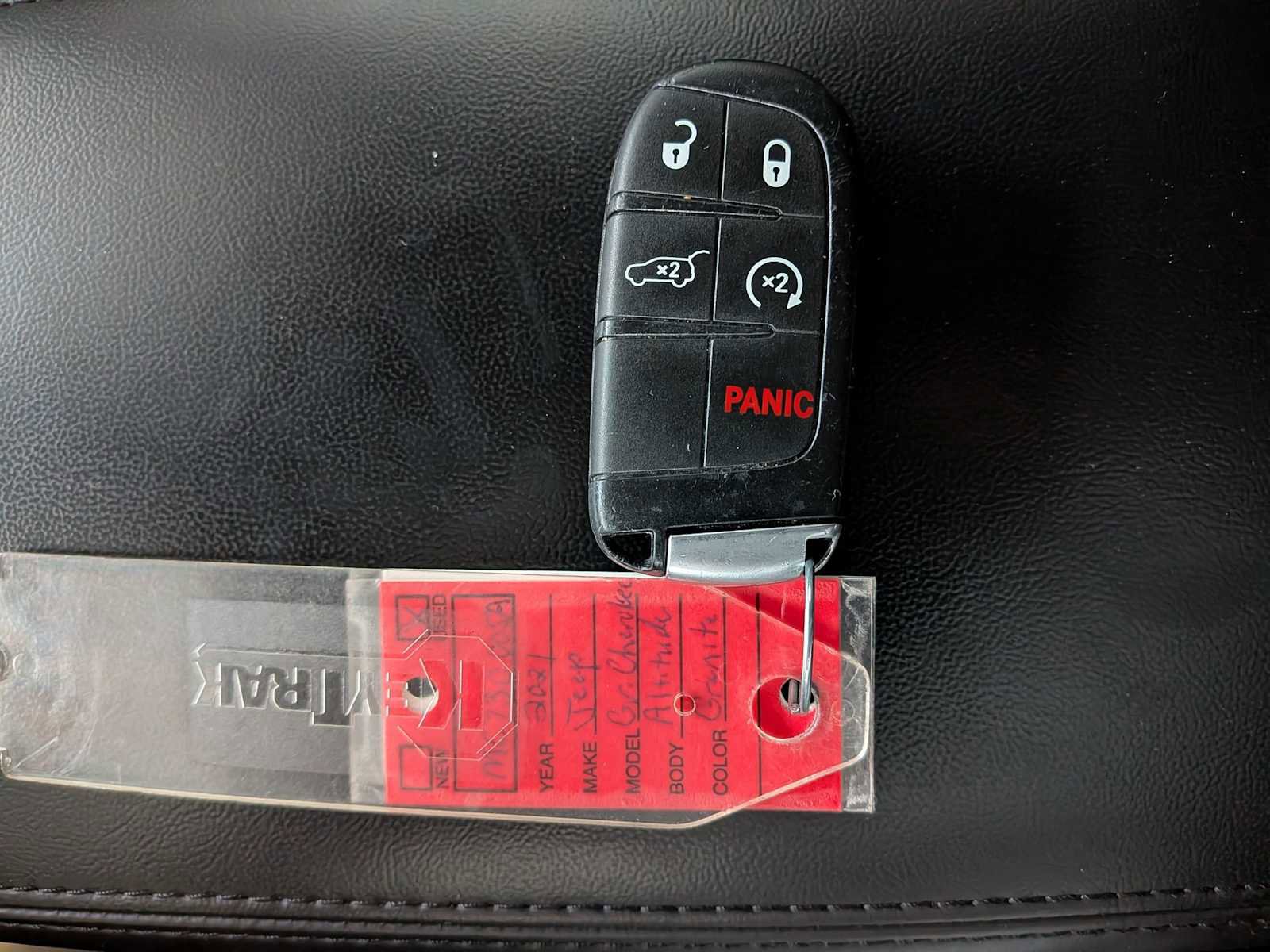 Used 2021 Jeep Grand Cherokee Laredo X image 35