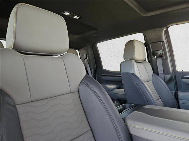 Used 2025 Chevrolet Silverado 1500 ZR2 w/ Technology Package AWD/4WD image 18