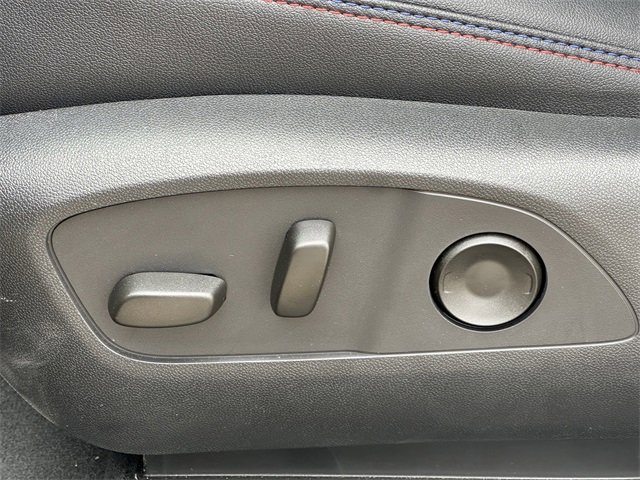 New 2025 Chevrolet Blazer EV RS image 24