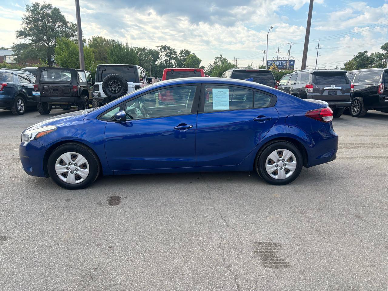 Used 2017 Kia Forte LX FWD image 6