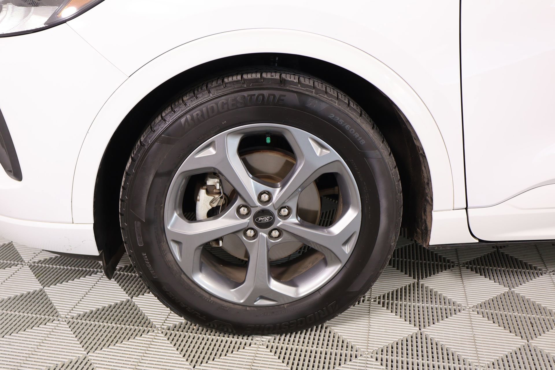 Used 2023 Ford Escape ST-Line w/ Tech Pack #1 FWD image 17