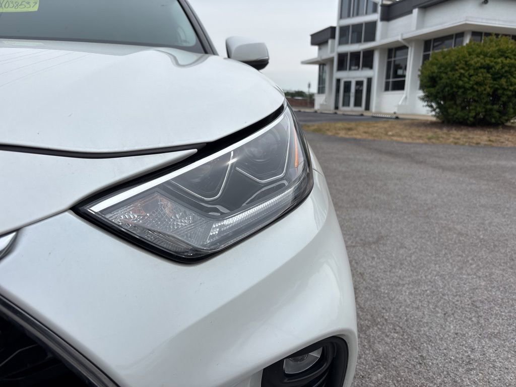 Used 2020 Toyota Highlander Limited AWD/4WD image 9