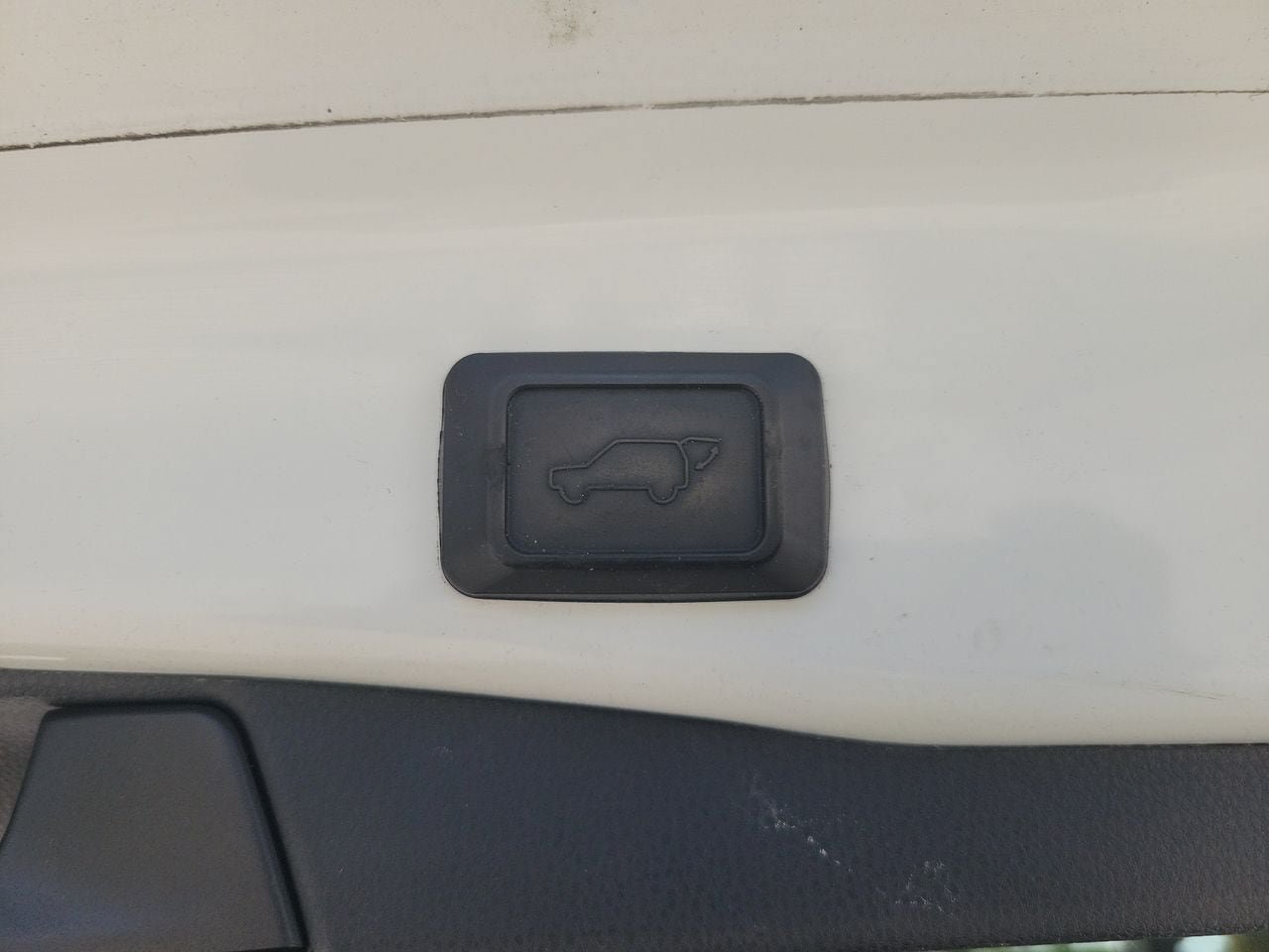 Used 2022 Toyota RAV4 XSE w/ XSE Grade Weather Package AWD/4WD image 9
