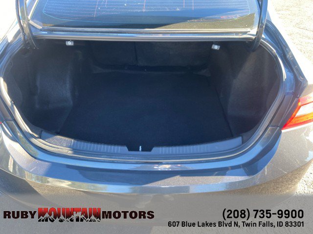 Used 2018 Chevrolet Malibu LT FWD image 24