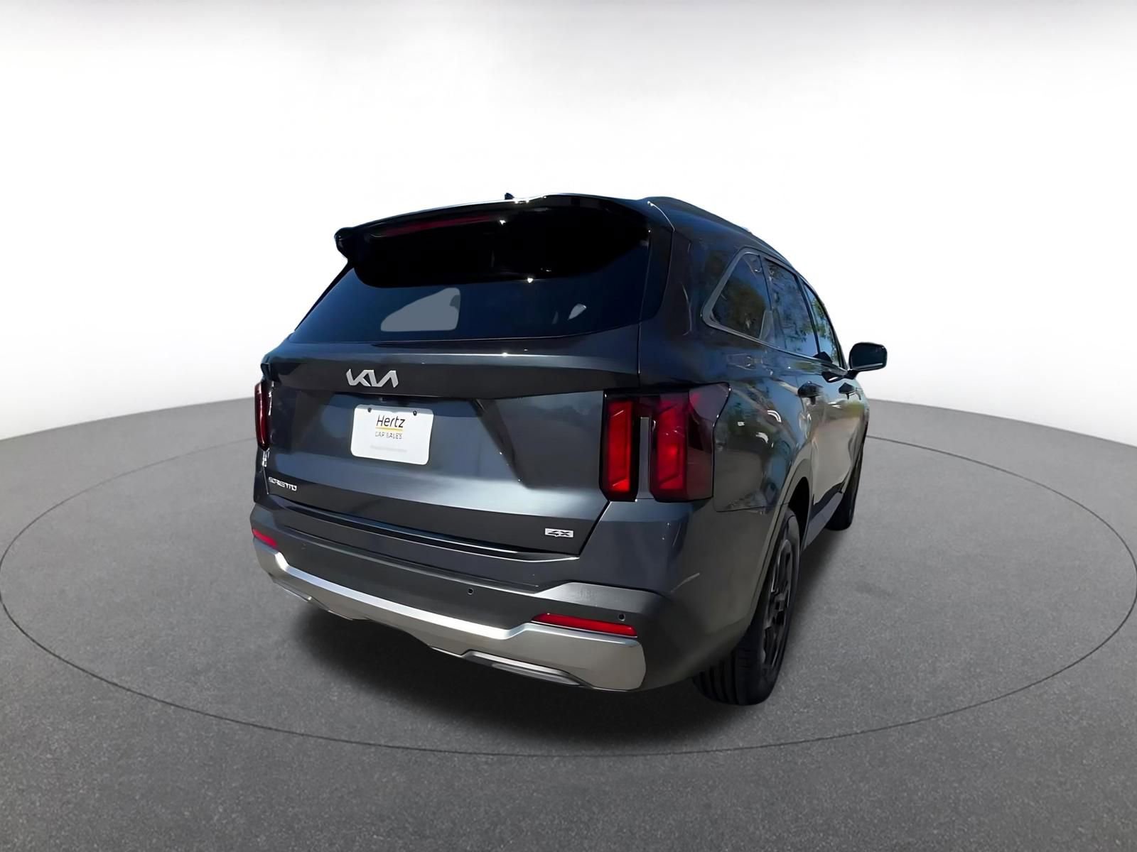 Used 2024 Kia Sorento S image 15