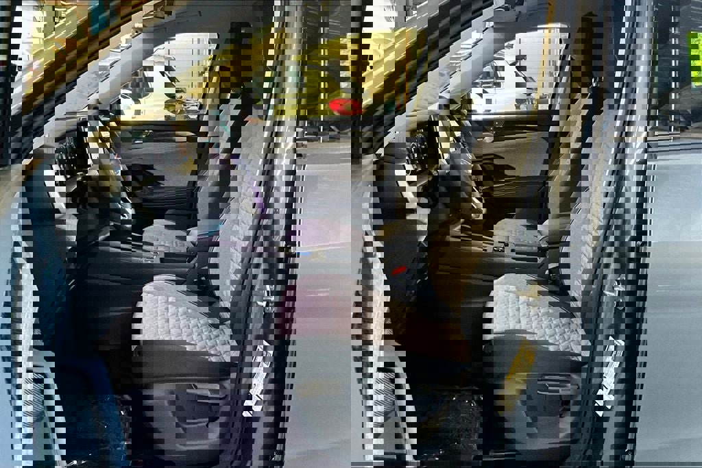 New 2025 Volkswagen Tiguan S image 18