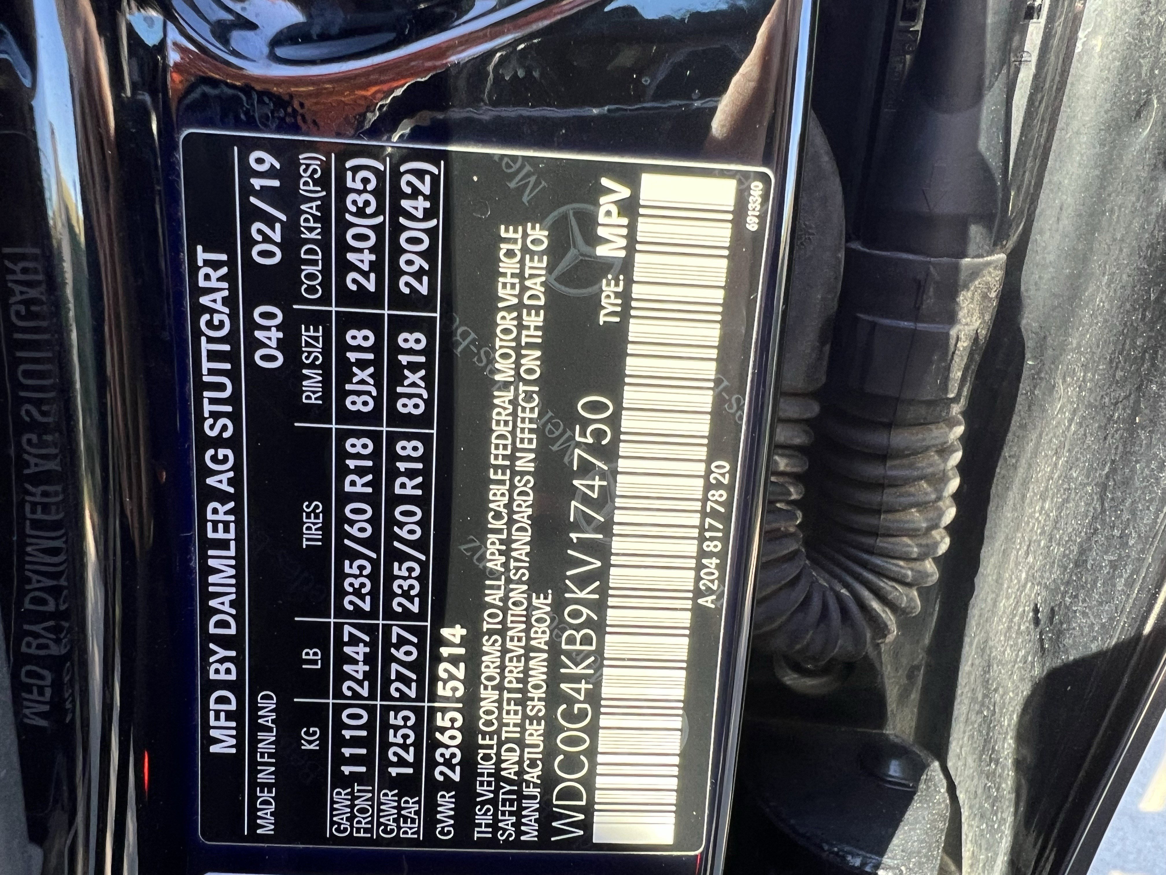 Certified 2019 Mercedes-Benz GLC 300 4MATIC w/ Driver Assistance Package image 37