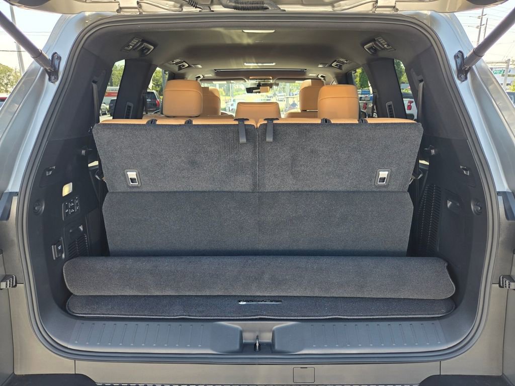 Used 2026 Lexus LX 600 4WD w/ Luxury Package image 15