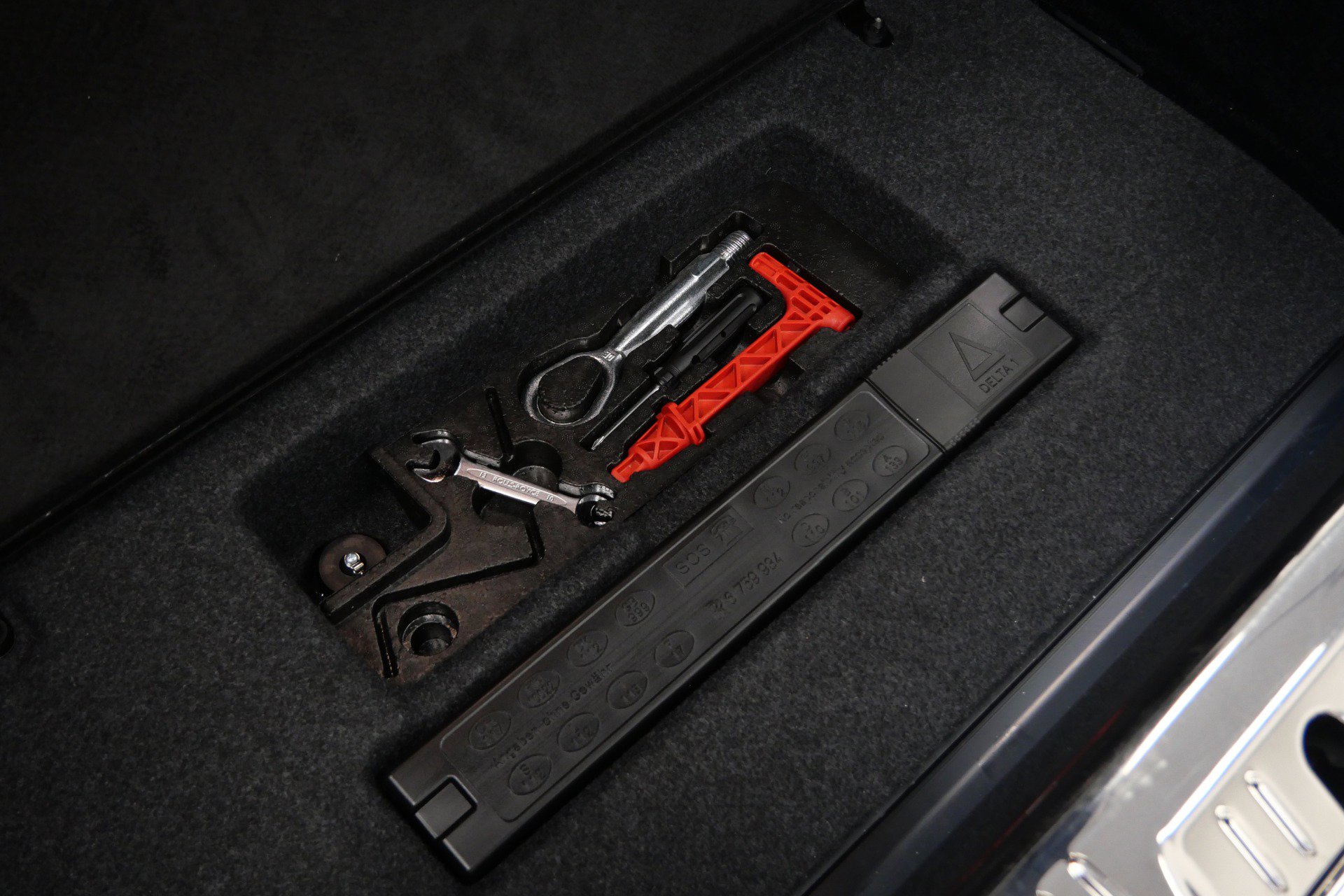 Used 2013 Rolls-Royce Ghost image 35