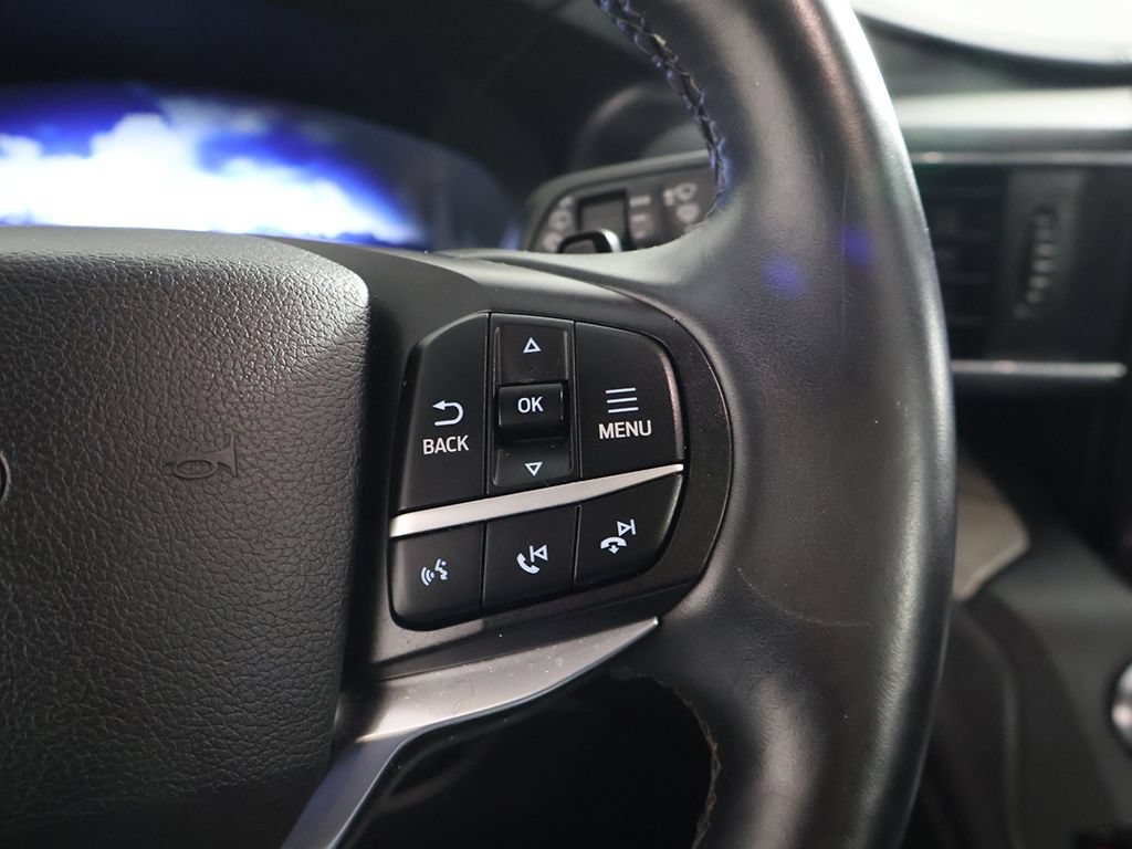Used 2020 Ford Explorer Platinum w/ Premium Technology Package AWD/4WD image 48