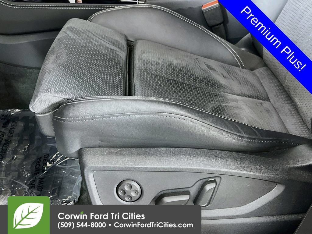 Used 2025 Audi SQ5 Premium Plus w/ Premium Plus Package AWD/4WD image 24