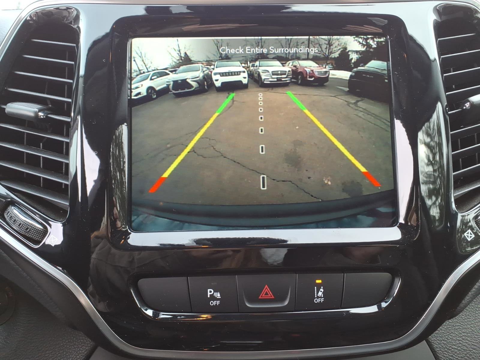 Used 2020 Jeep Cherokee Limited w/ Luxury Group image 18