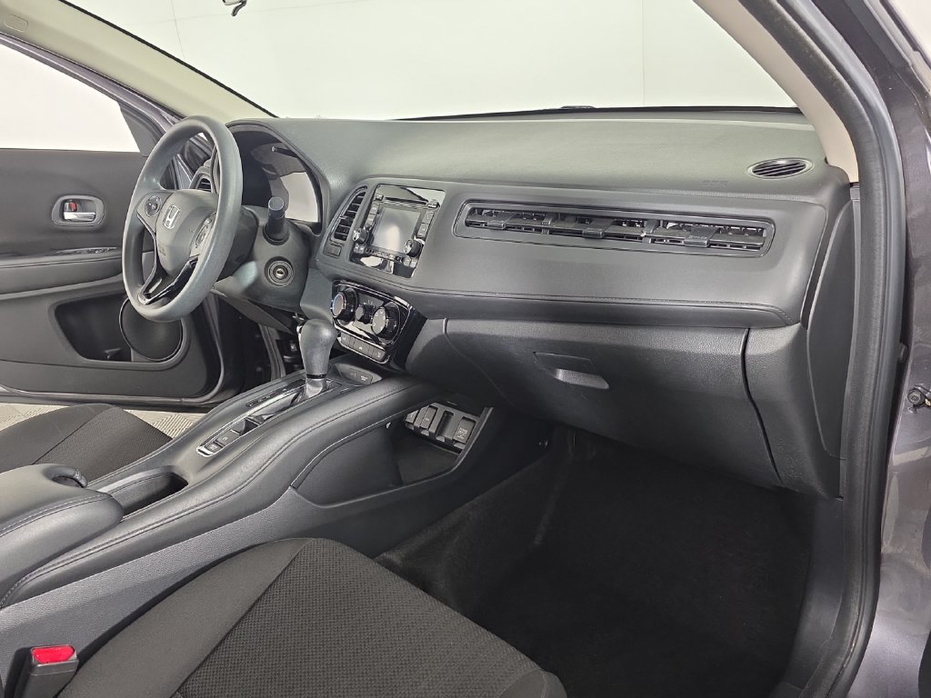 Used 2016 Honda HR-V LX image 27