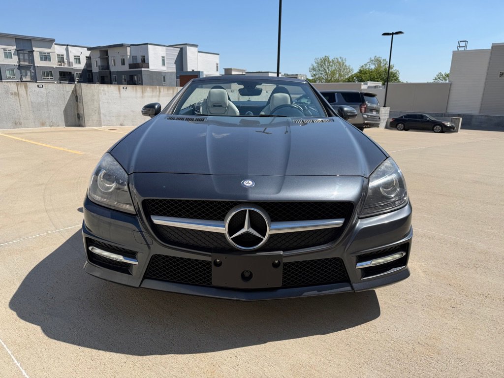 Used 2012 Mercedes-Benz SLK 350 image 2