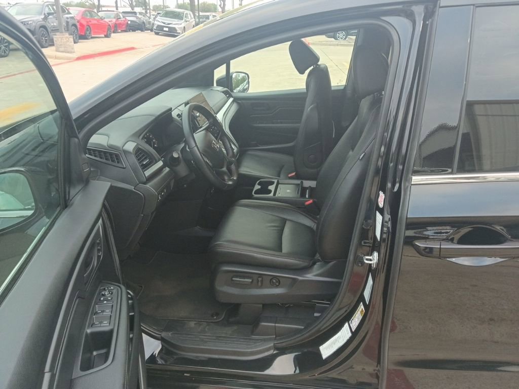 Used 2025 Honda Odyssey Sport-L image 3